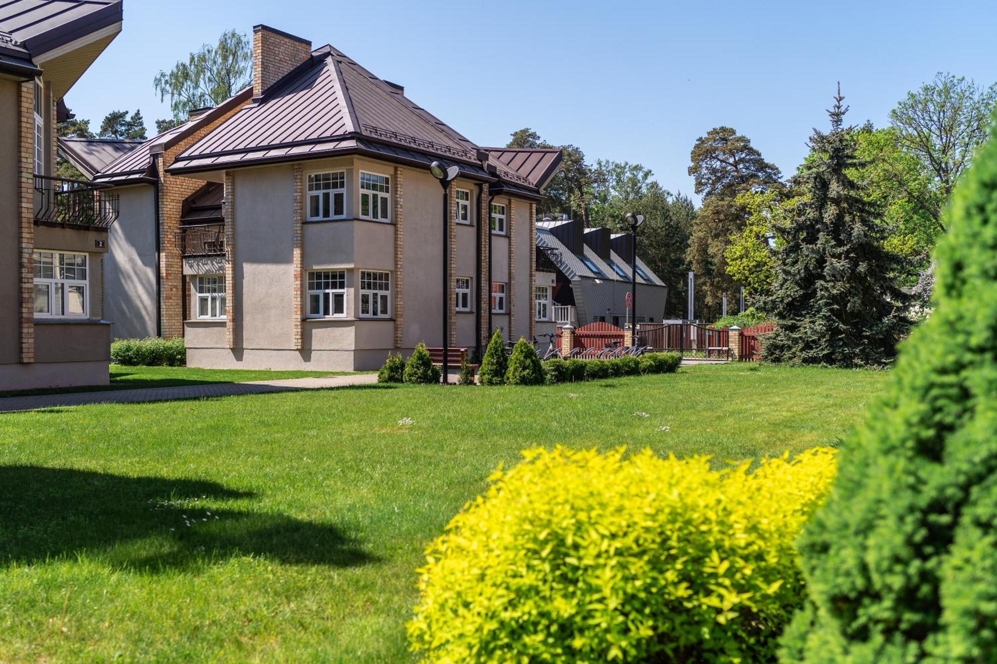 Apartamenti Kurshi Jurmala Exterior photo